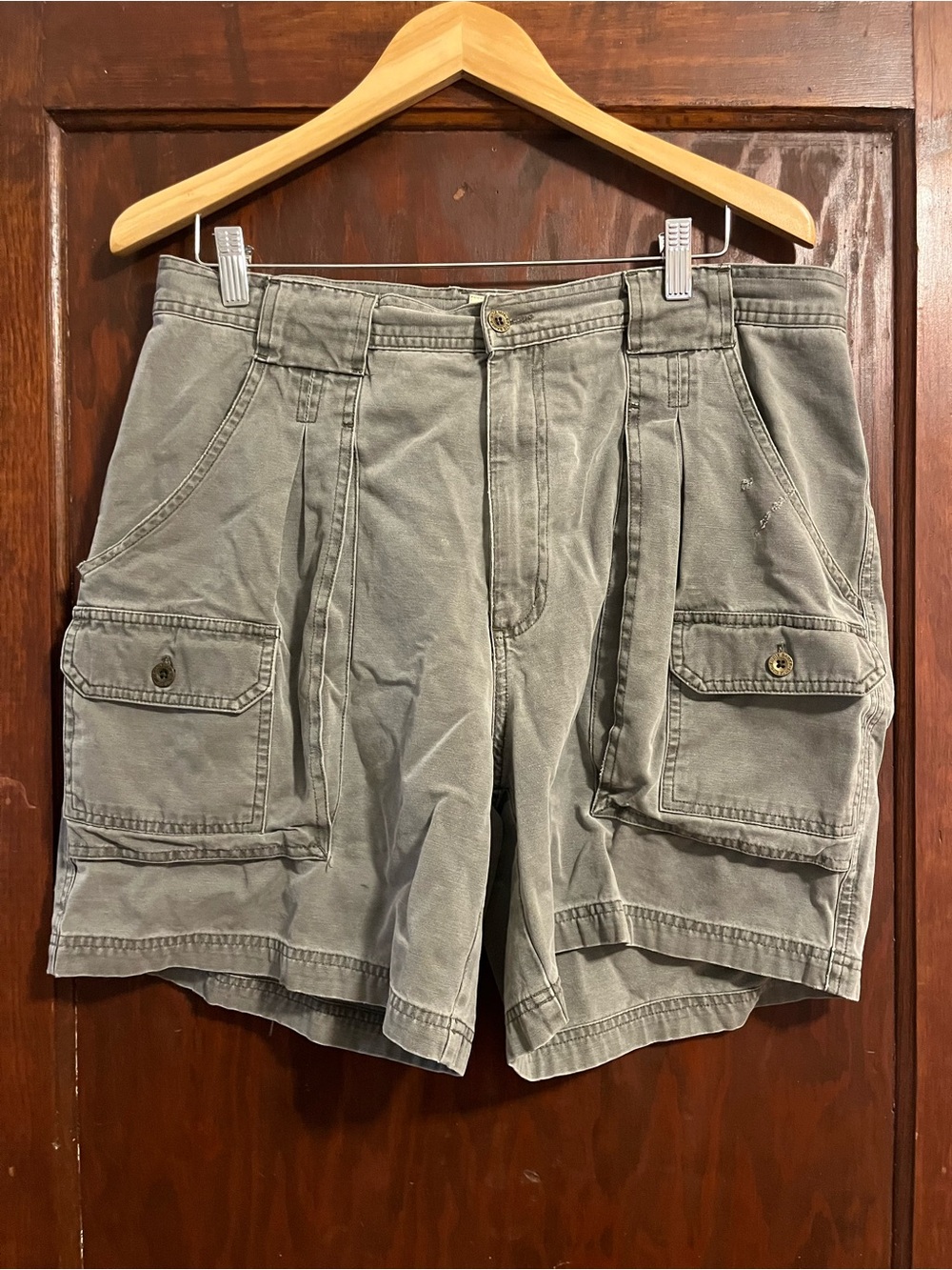 Eddie Bauer Canvas Cargo Shorts Men's 36 Sage Green